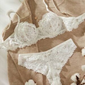 Ensemble de lingerie blanc