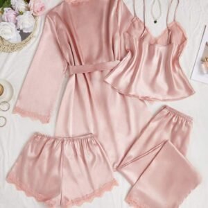 Pyjama avec peignoir en satin rose pour femme au Maroc