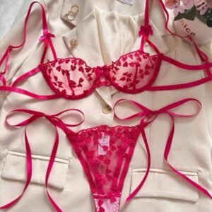 Soutien-gorge et String rose fushia
