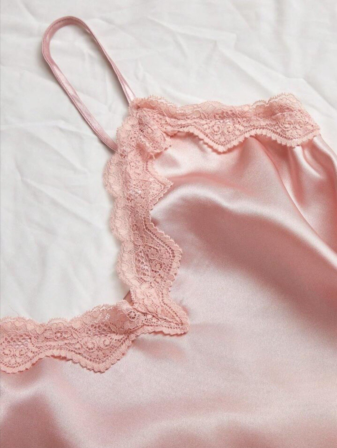débardeur en satin sexy